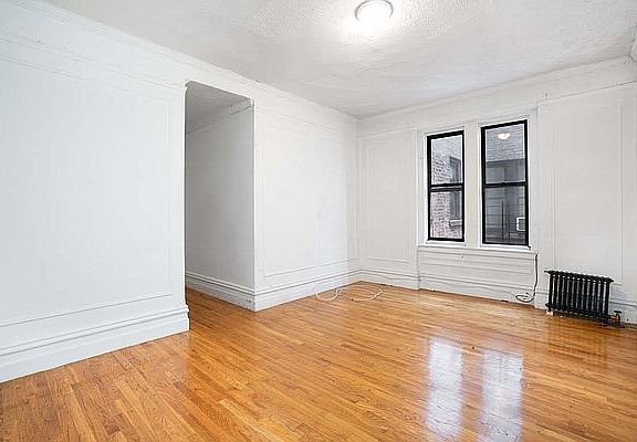 3rd image of 76 Edgecombe Ave #3B