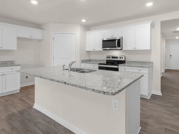 216 Grove Dr, Goldsboro, NC 27534