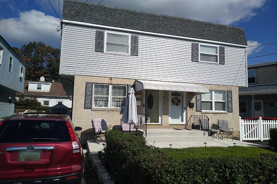 1st image of 725 Mount Vernon Ave