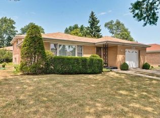 6954 W Georgia Dr, Niles, IL 60714