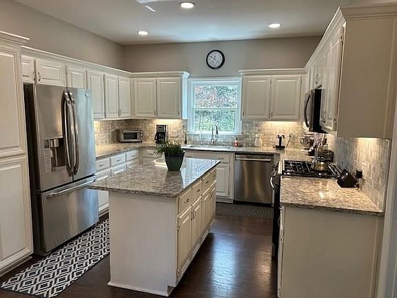 4th image of 2368 Battle Forest Dr SW