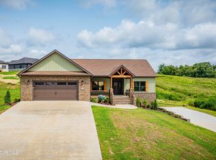 3035 Sawgrass Dr, Jonesborough, TN 37659