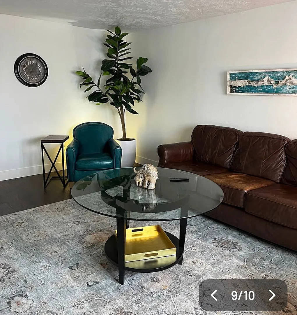 Mid Term Fully Furnished 3 bed/1 bath in Coos Bay — Photo 2