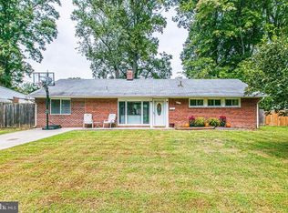 7414 Hogarth St, Springfield, VA 22151