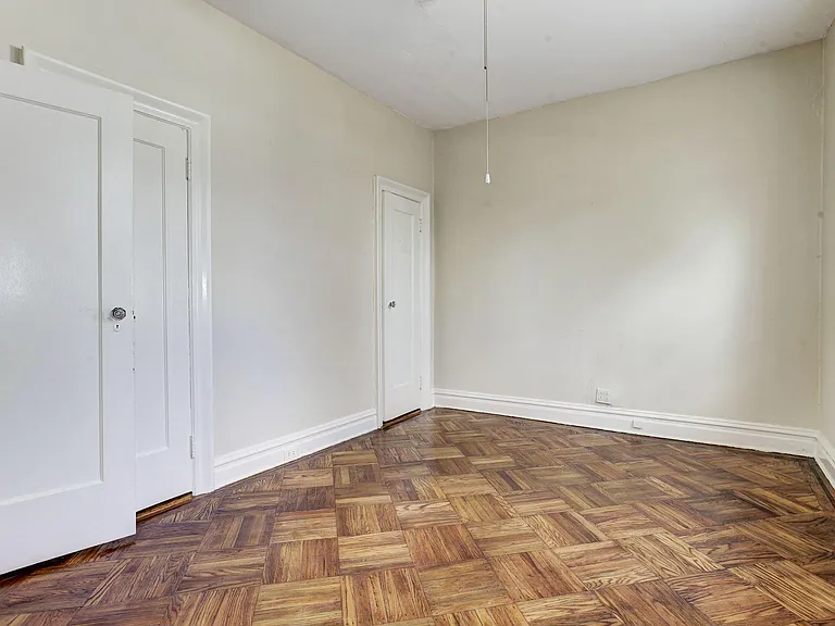 86 Sherman Pl — Photo 8