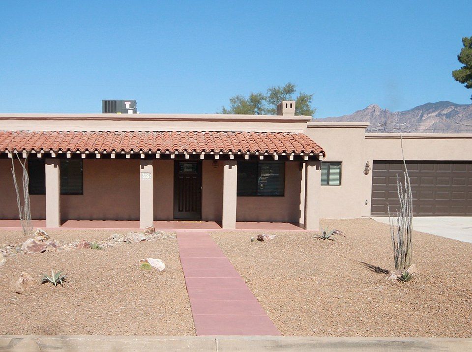 1st image of 2557 E La Cienega Dr