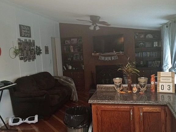 4th image of 2257 Gage Dr