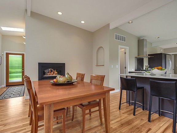 4th image of 8209 SE 35th St