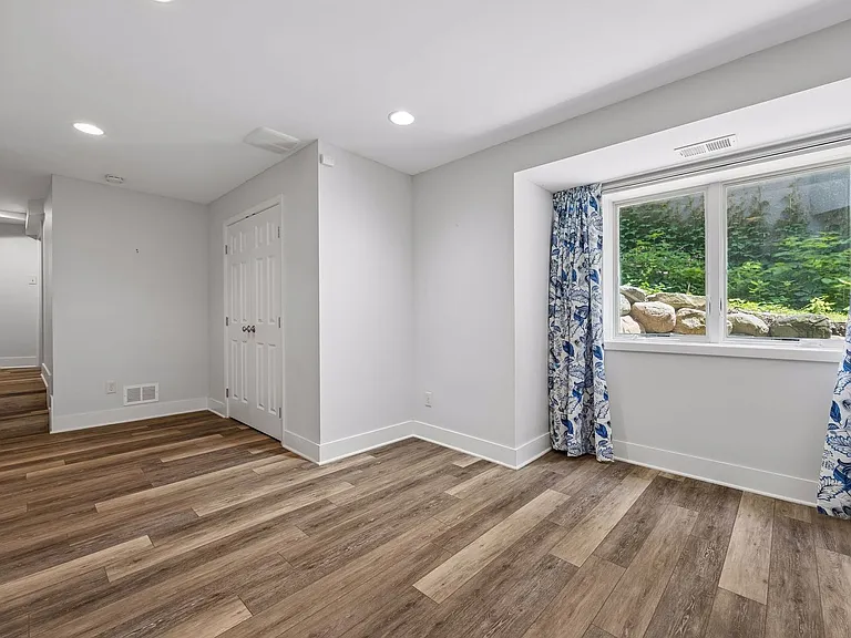 176 Peninsula Rd — Photo 48