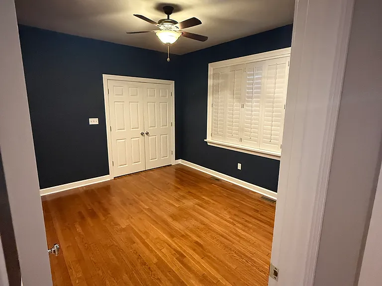 1137 Gilbert Ave — Photo 8