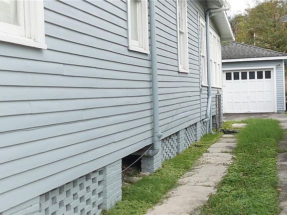2nd image of 2911 Calhoun St