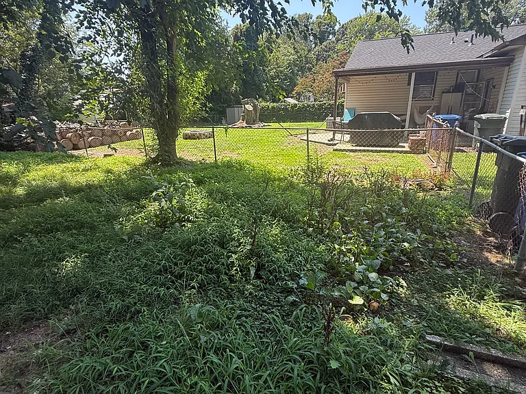 274 Exeter Rd — Photo 7