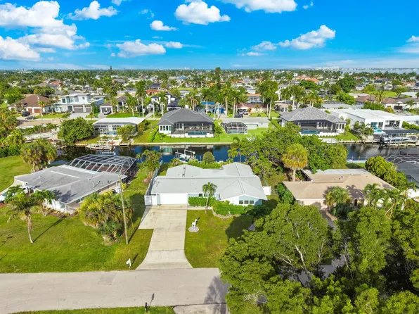 5305 Bayview Ct, Cape Coral, FL 33904