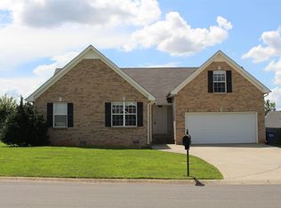 2762 Ridgepole Dr, Clarksville, TN 37040