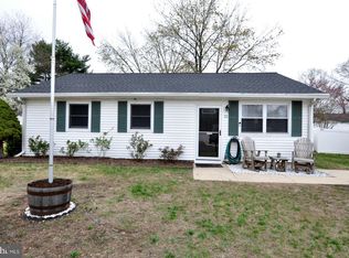 51 Cambridge Ave, Sicklerville, NJ 08081