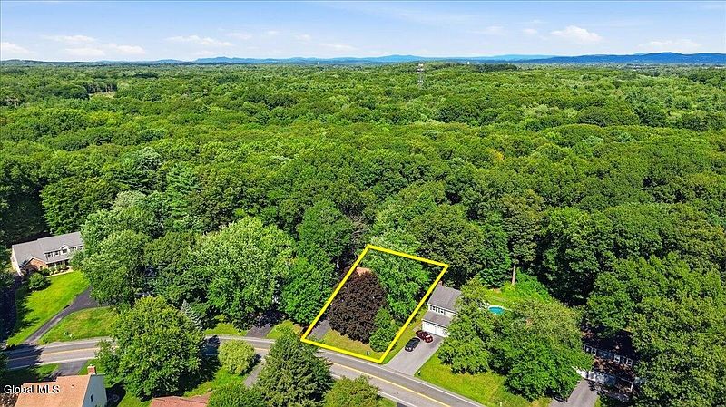 2nd image of 85 Southbury Road