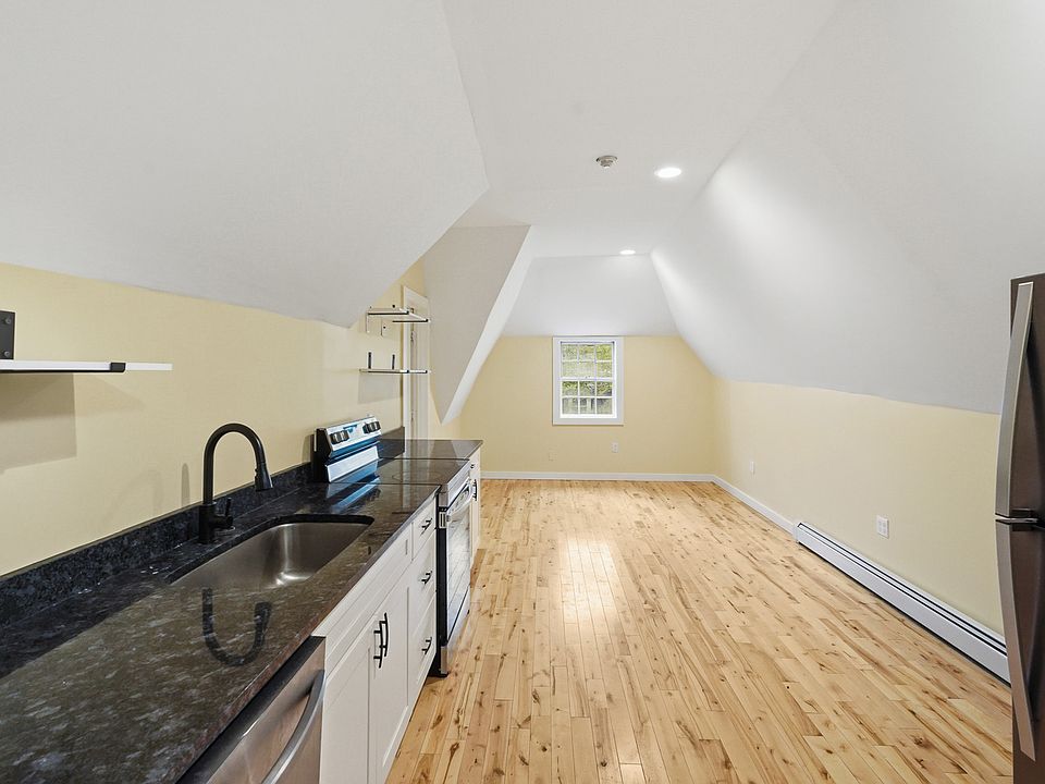 1st image of 62 Church St #3