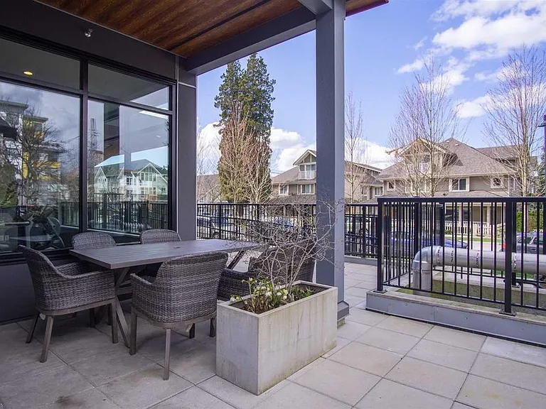 717 Breslay St #3F — Photo 16