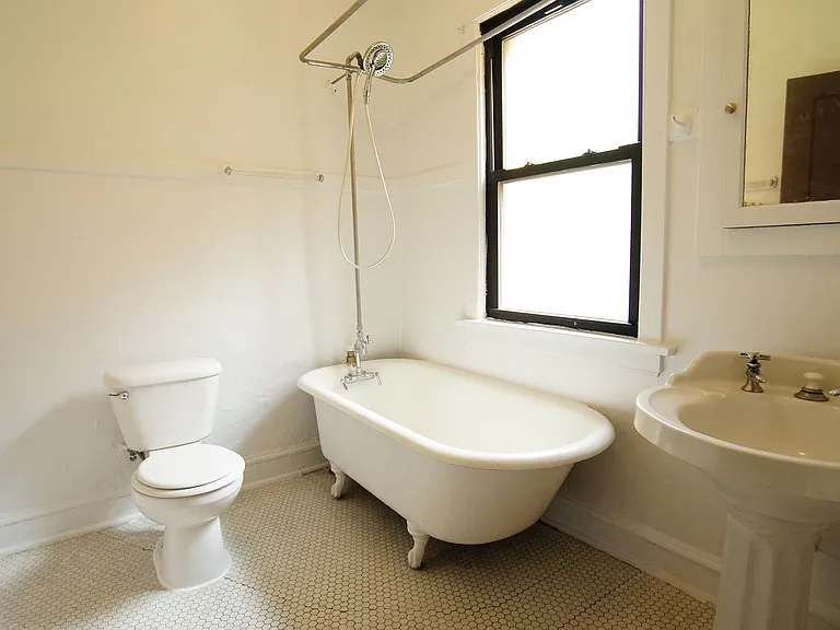 2418 Sawyer LLC — Photo 13