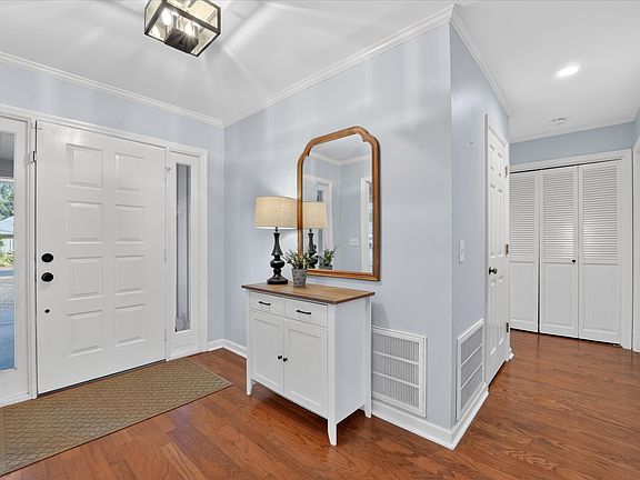 2nd image of 105 Mercer Rd