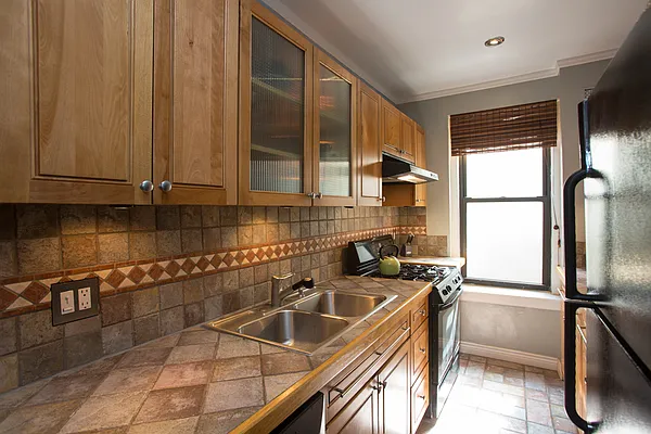 Sold by Garfield Realty  | media 9