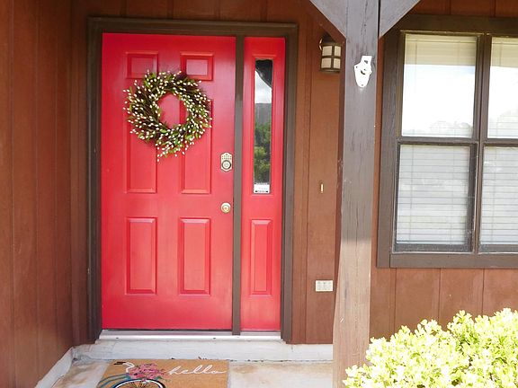 2nd image of 2998 Meredith Dr