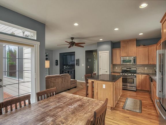 4th image of 416 191st St SW