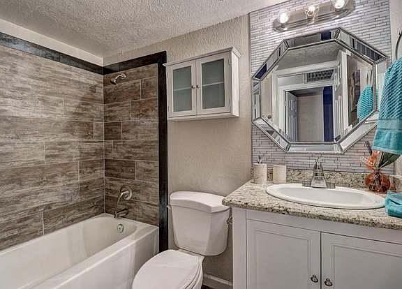 5th image of 3402 N 32nd St Unit 135