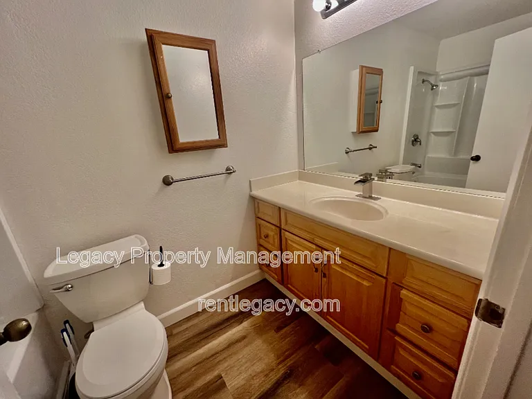 1801 Marshall Rd #411 — Photo 9