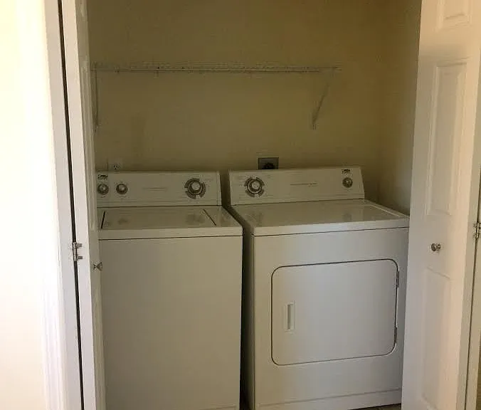 Canyon Townhomes — Photo 4