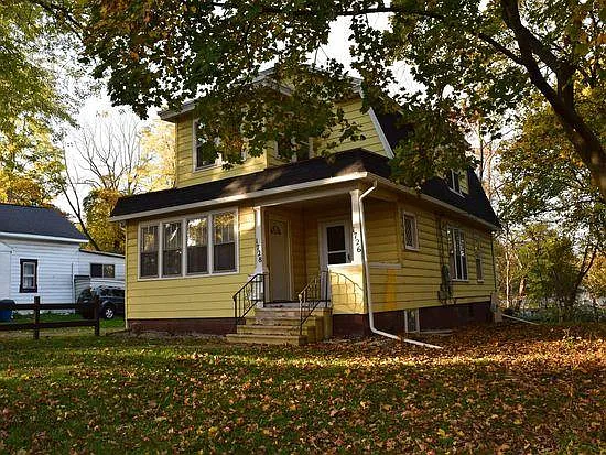 1726 Commonwealth Ave — Photo 1