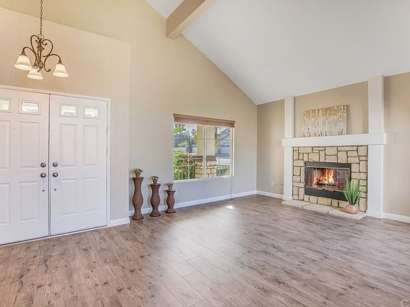 3rd image of 2858 Bush Cir