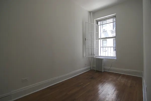 Rented by Compass | media 10