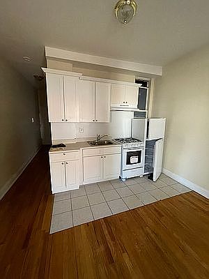 2nd image of 1829 Madison Ave #1B