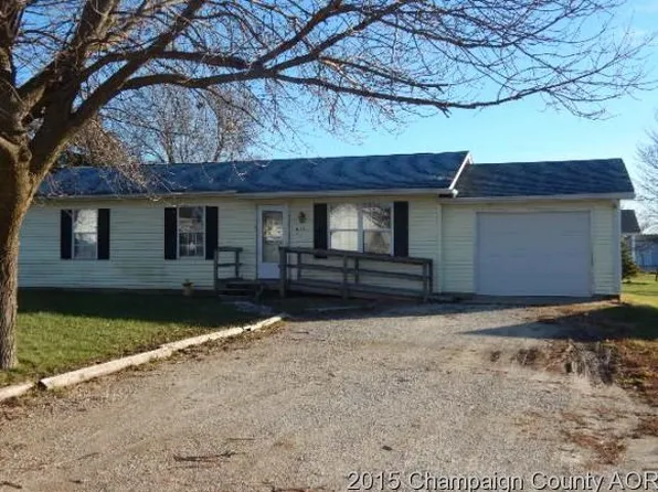 831 S High St, Paxton, IL 60957