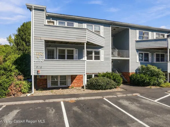 216 West Road #61, Pleasant Valley, NY 12569