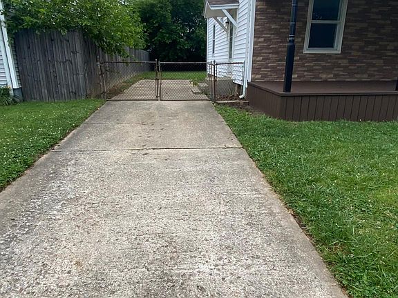 2nd image of 2102 Craig Dr