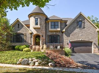 540 S Summit St, Barrington, IL 60010