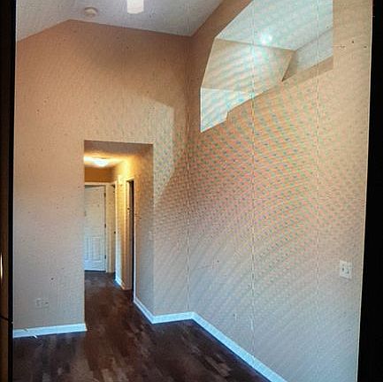 5th image of 318 Cornett Ln