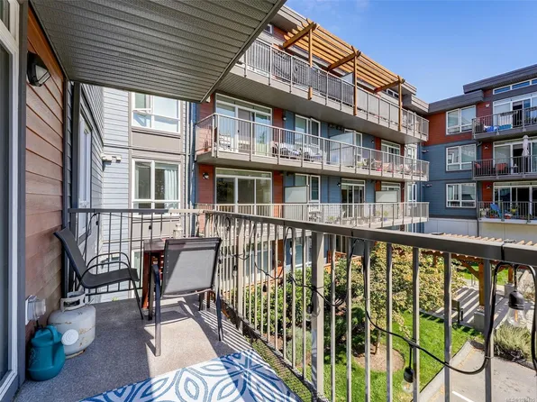 110 Presley Pl #212, View Royal, BC V9B 0Z1