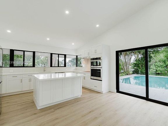 5th image of 5600 SW 55th St
