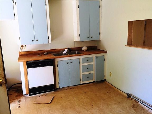 3rd image of 908 Wood Ave