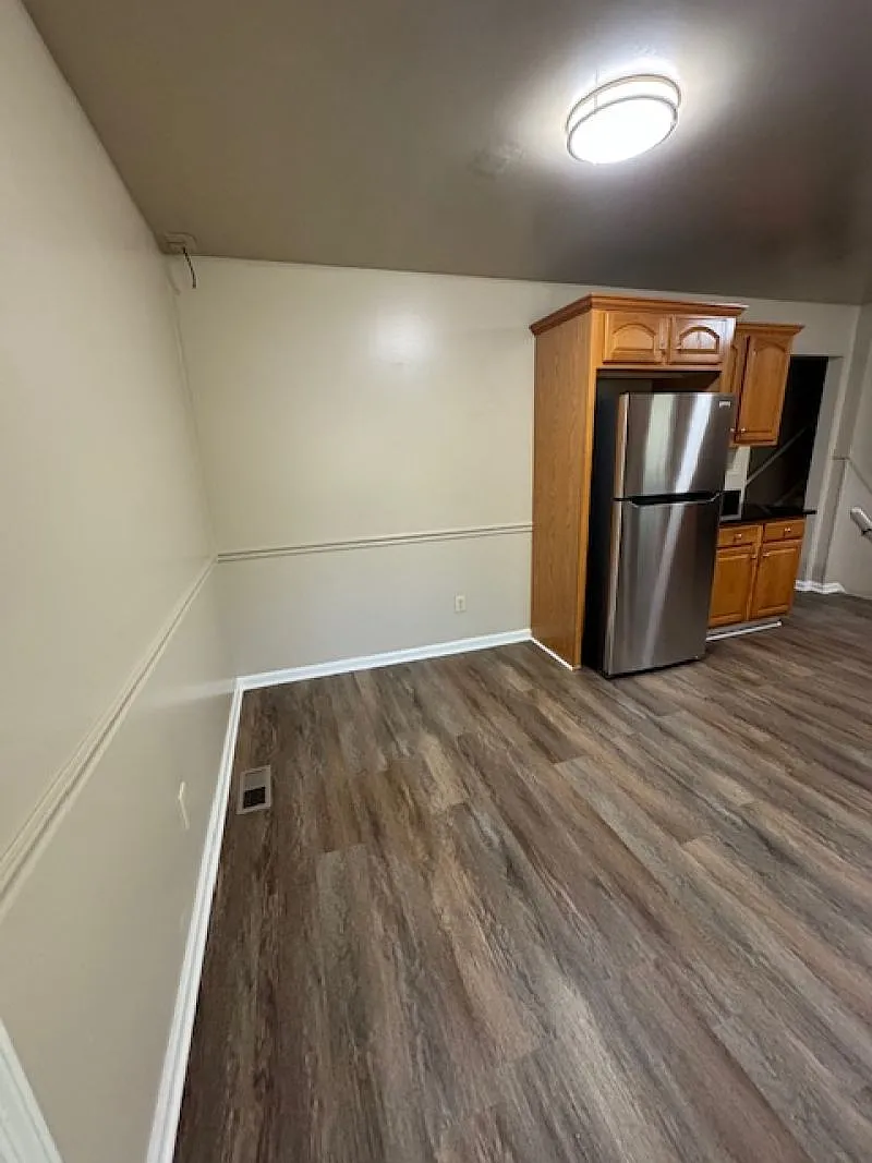 4 bed, 1860 sqft, $2,600 — Photo 2