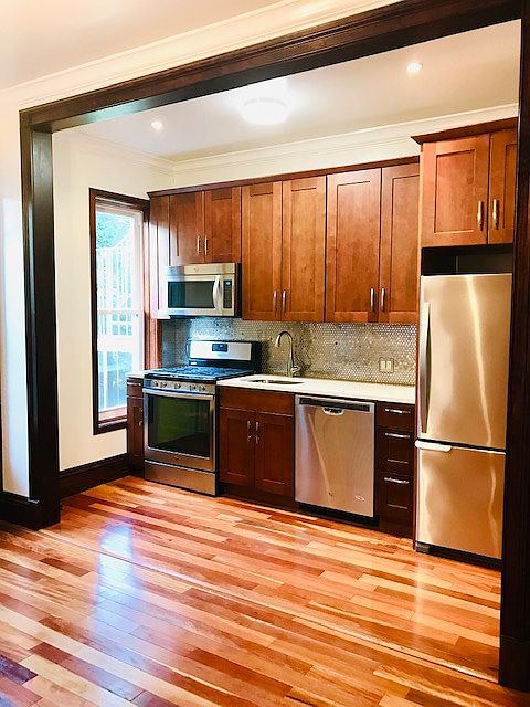 1st image of 439 Halsey St #3