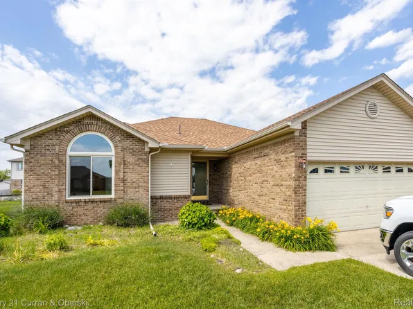25719 Regal Dr, Chesterfield, MI 48051