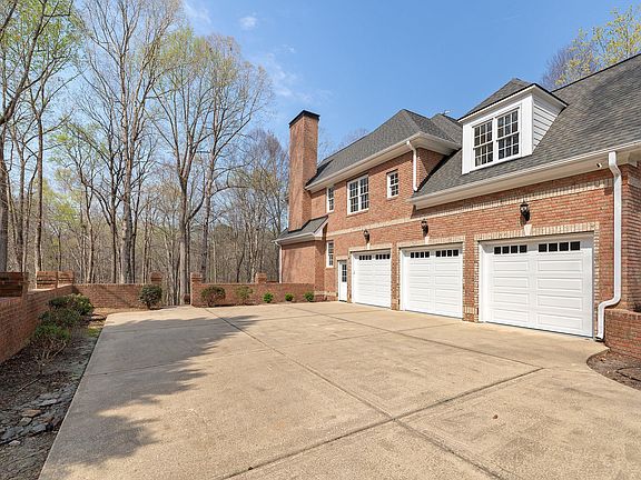 2nd image of 1525 Eglantyne Ct