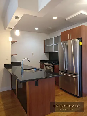 Rented by BRICK & GALO REALTY CORP | media 9