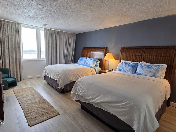 4th image of 19201 Collins Avenue #105