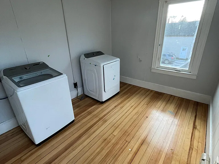 130 Elm St #5 — Photo 1
