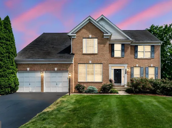 43553 Dempsey Ln, Chantilly, VA 20152